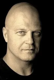 Michael Chiklis