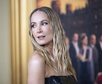 Joanne Froggatt