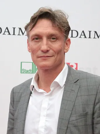 Oliver Masucci
